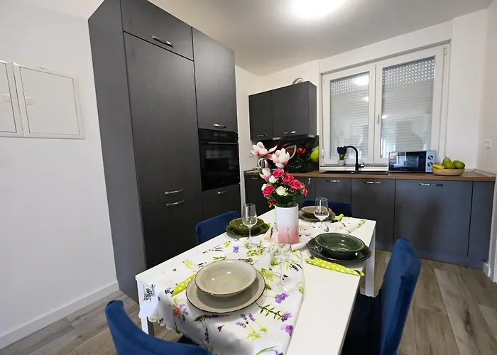 Apartment Ana *